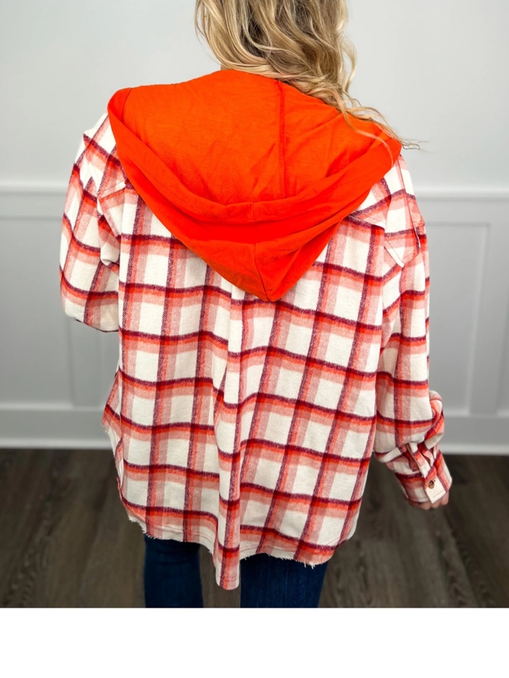 WHITE BIRCH STRIKE A POSE LONG SLEEVE ORANGE/CREAM HOODED SHACKET Medium NWOT - Picture 2 of 14